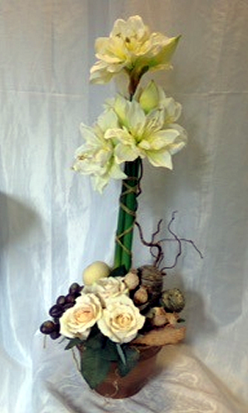 Flower arrangement by Tina Brace at the watermill in Italy